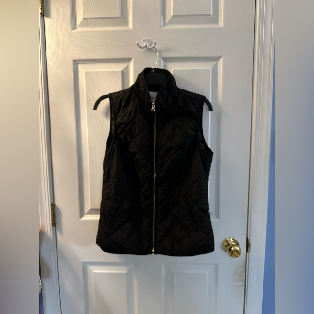 Black puffer vest